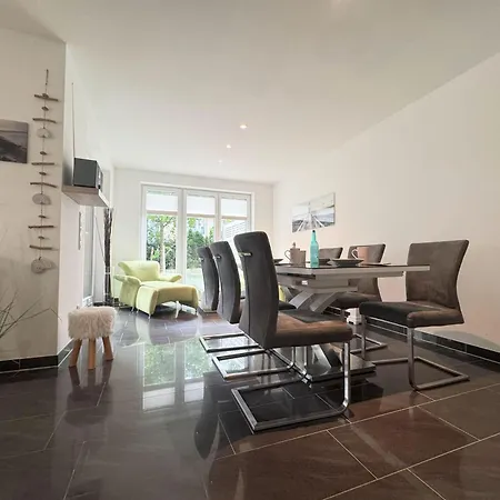 Sealect-hus-2-timmendorfer-strand-hauptstr-4g בית נופש